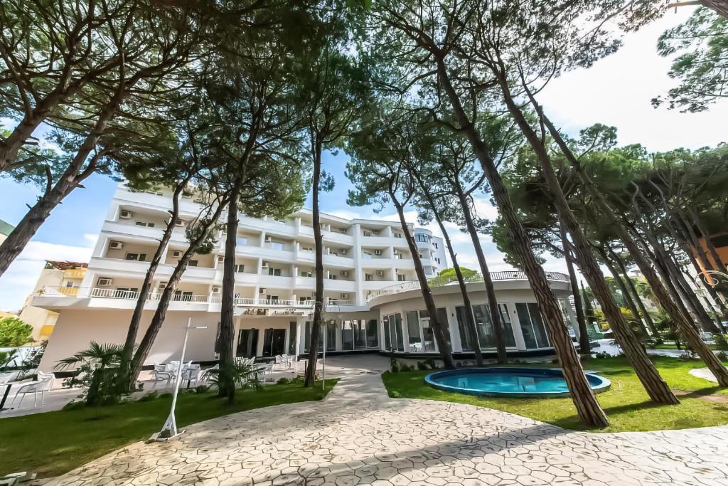 Atrium Deluxe Resort Golem  Exteriör bild